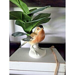 Wilhelm Neuhäuser German Porcelain Bird Figurine – Hand Painted Songbird 4"